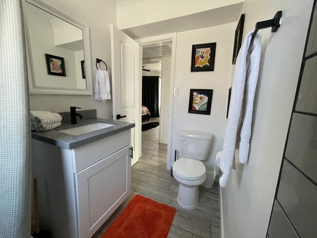 1311 W Clarendon Ave, Unit 1 in Phoenix, AZ - Building Photo - Building Photo