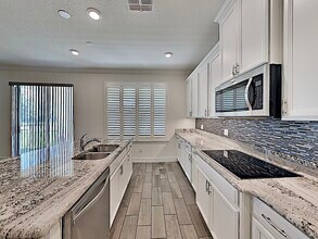 8931 Lookout Pointe Dr in Windermere, FL - Building Photo - Building Photo