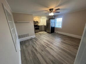 2 Mechanic St, Unit Apartment B in Haddonfield, NJ - Building Photo - Building Photo