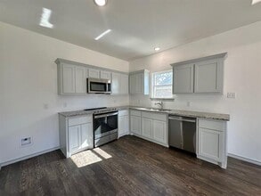 1004 Woodland Dr in Quinlan, TX - Building Photo - Building Photo