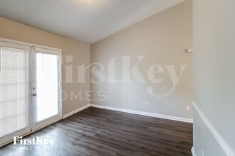 8920 Woodlake Ct in Jonesboro, GA - Building Photo - Building Photo