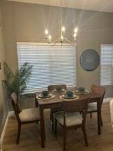 5549 Grand Prix Ct in Fontana, CA - Building Photo - Building Photo