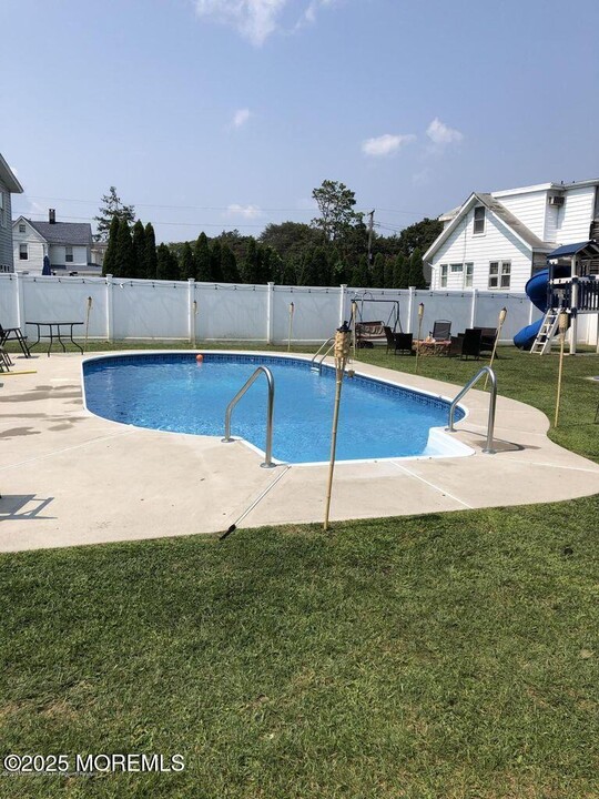317 Roosevelt Ave in Ocean Township, NJ - Building Photo