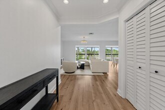 11223 Pond View Dr in Wellington, FL - Building Photo - Building Photo