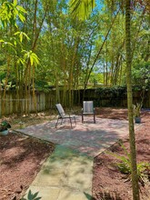 1220 SW 4th St in Fort Lauderdale, FL - Foto de edificio - Building Photo
