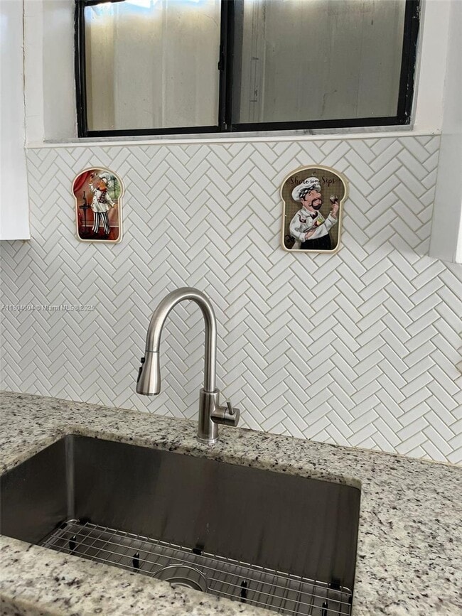 2749 W 72nd St in Hialeah, FL - Building Photo - Building Photo
