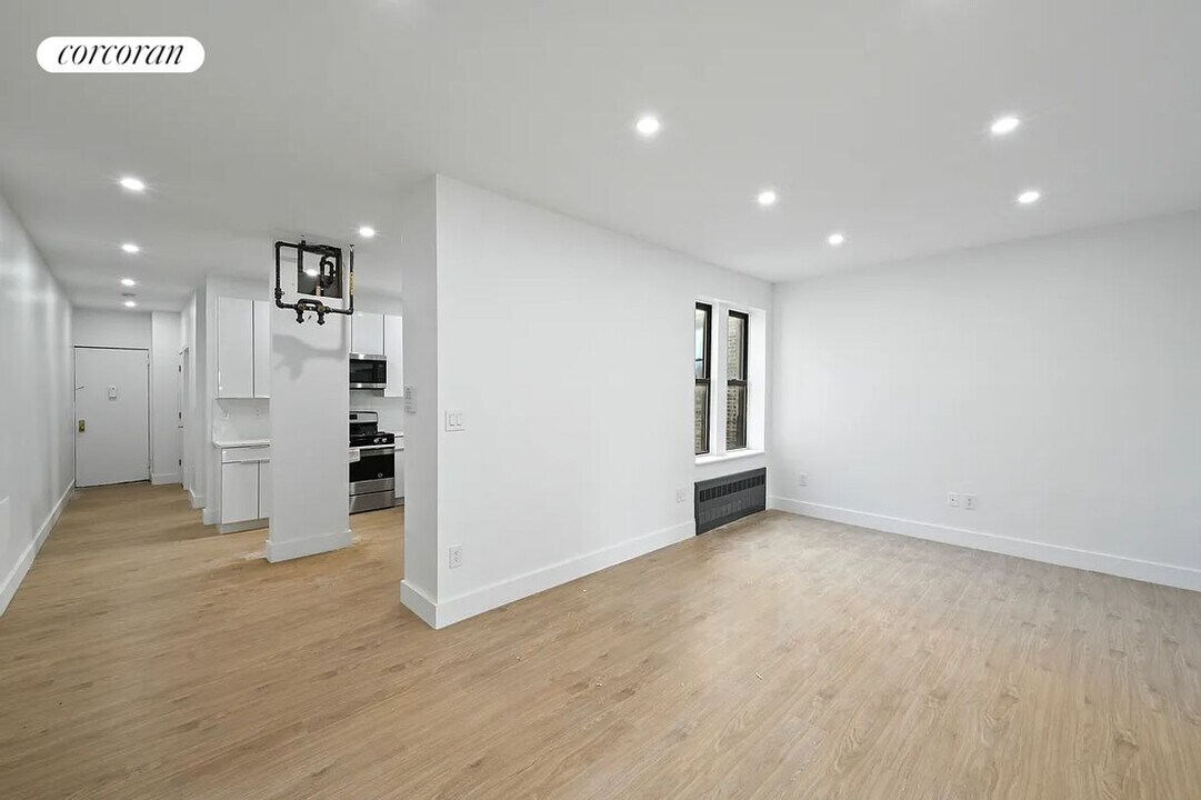 100 Convent Ave in New York, NY - Building Photo