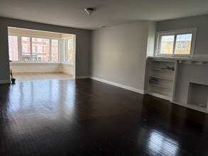 7812 S South Shore Dr in Chicago, IL - Building Photo - Building Photo