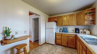 1233 1st St SW in Rochester, MN - Building Photo - Interior Photo