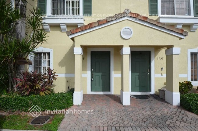 property at 5958 London Ln