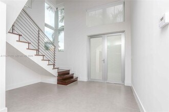 3375 NW 82nd Ct in Doral, FL - Building Photo - Building Photo