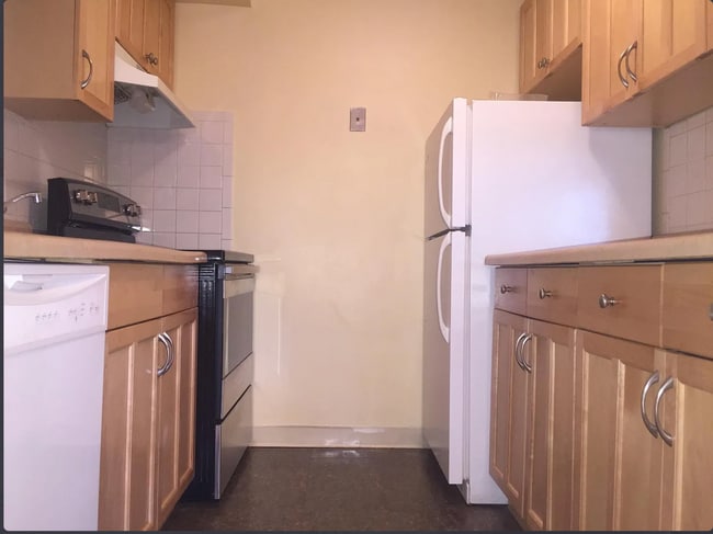 157 Franklin St, Unit 11 in Stoneham, MA - Building Photo - Building Photo