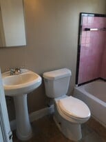 12705 Kelly Rd in Detroit, MI - Building Photo