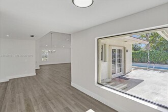 12020 SW 93rd St in Miami, FL - Building Photo - Building Photo