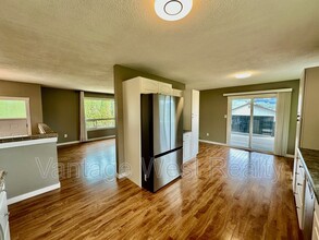 9509 Winview Rd in Lake Country, BC - Building Photo - Building Photo