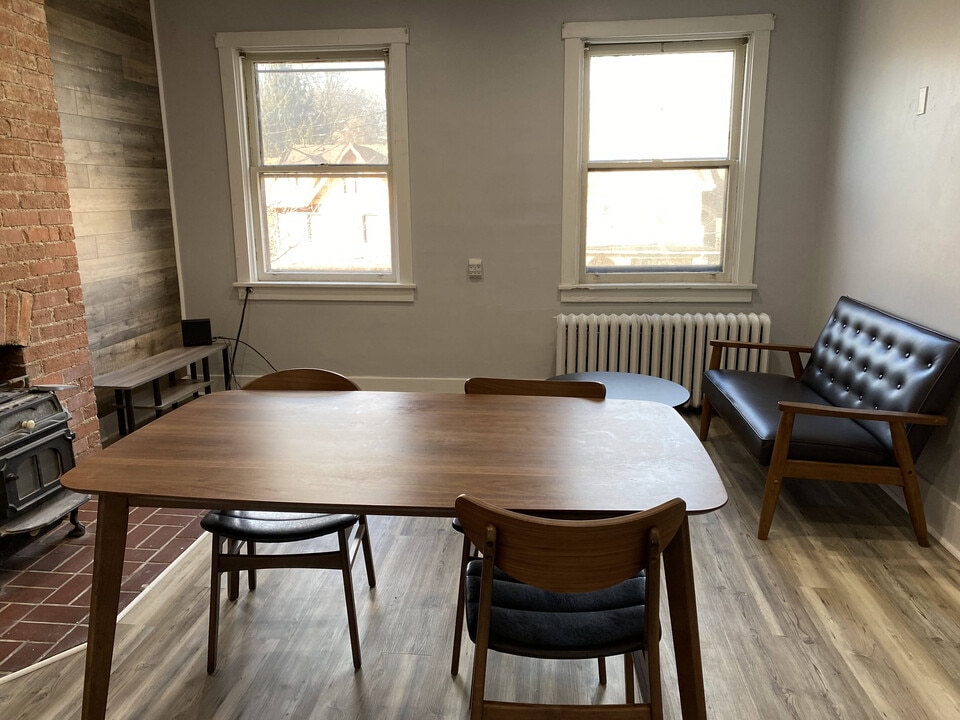 5508 Bartlett St, Unit 2D in Pittsburgh, PA - Building Photo