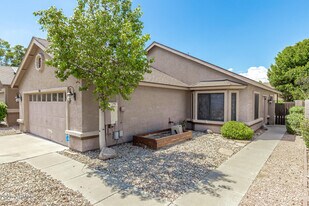 1518 E Rockwood Dr in Phoenix, AZ - Building Photo