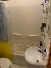 802 Grand St, Unit 2R in Brooklyn, NY - Building Photo - Building Photo