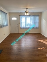 22 Royal Pines Dr in Asheville, NC - Building Photo - Building Photo