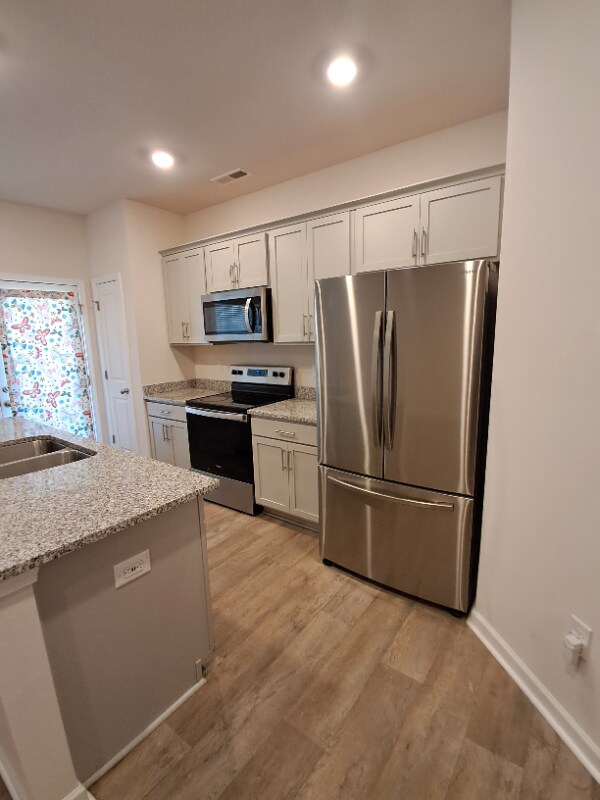 1204 Gracie Ln in Carthage, NC - Foto de edificio - Building Photo