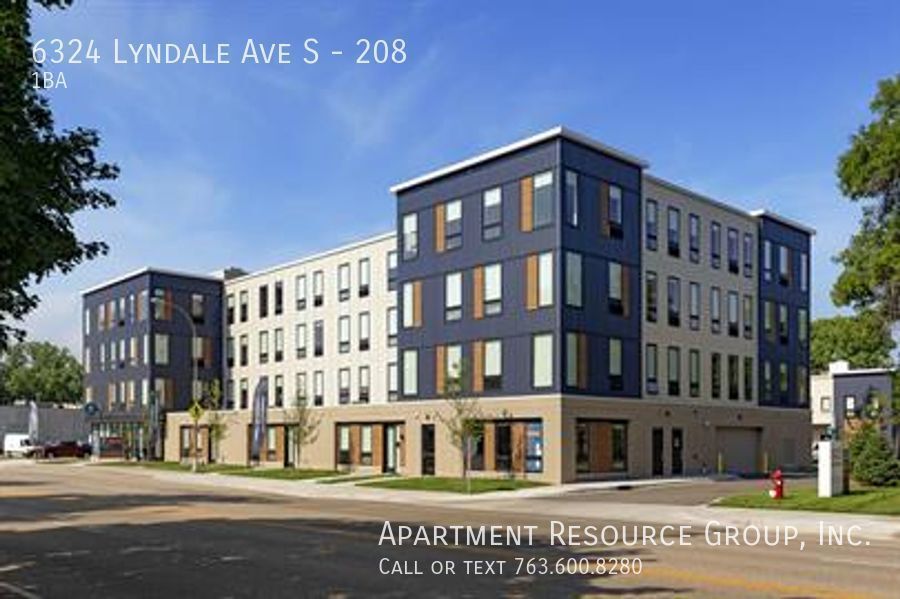 6324 Lyndale Ave S in Richfield, MN - Foto de edificio