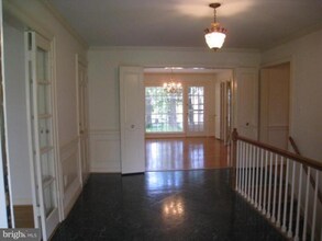 11132 Luxmanor Rd in Rockville, MD - Building Photo - Building Photo