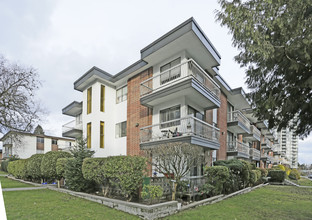 Sevilla Apartments in Burnaby, BC - Building Photo - Building Photo