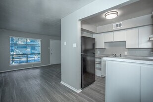 Dell Marr in Garland, TX - Building Photo