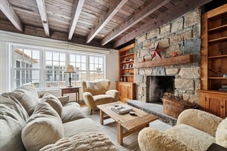 2 Fox Run Rd in Chester Springs, PA - Building Photo - Building Photo