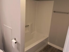 143 E Main St in Warner, NH - Building Photo - Building Photo