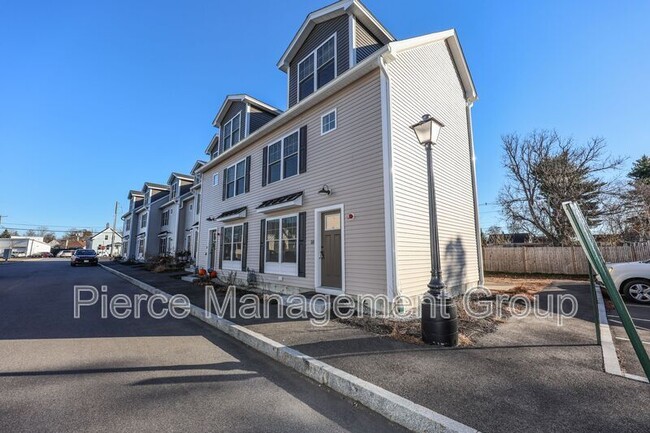 16-20 Clarendon Way in Manchester, NH - Foto de edificio - Building Photo