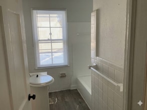 17540 Pinehurst St in Detroit, MI - Building Photo - Building Photo