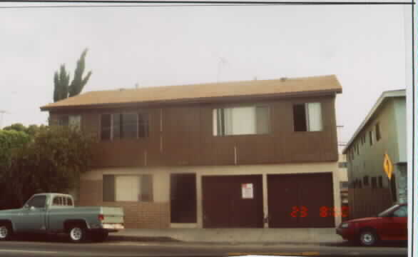 1135 E 7th St in Long Beach, CA - Foto de edificio - Building Photo