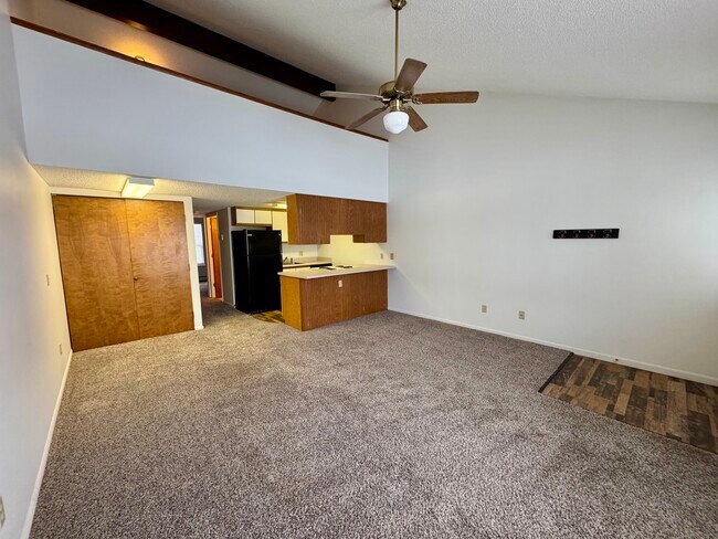 400 Murner Rd in Gaylord, MI - Foto de edificio - Building Photo