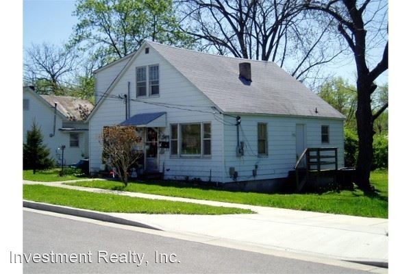 403 W 1st St in Rolla, MO - Foto de edificio