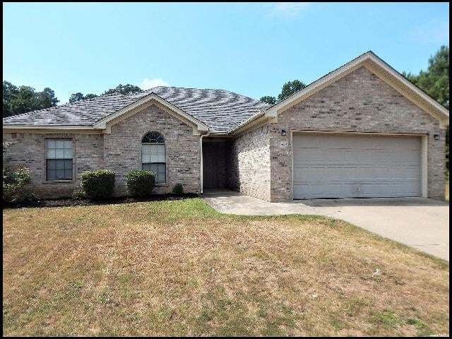 451 Wisteria Dr in Bauxite, AR - Building Photo