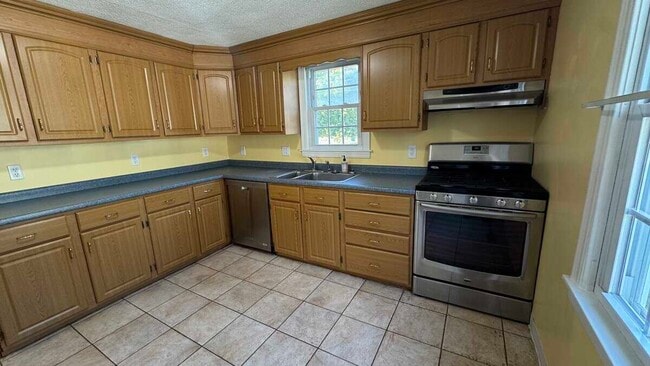 15 Cloverdale St in Northampton, MA - Building Photo - Building Photo