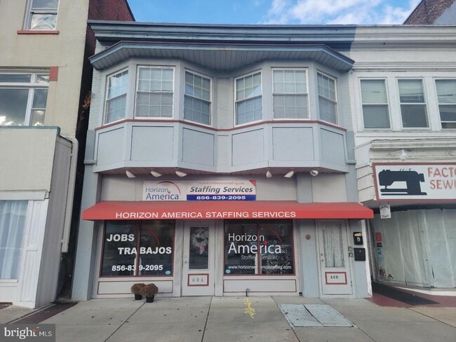 property at 606 E Landis Ave