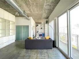 455 NE 25th St in Miami, FL - Building Photo