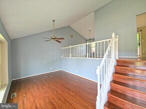 13709 Southernwood Ct in Chantilly, VA - Building Photo - Building Photo