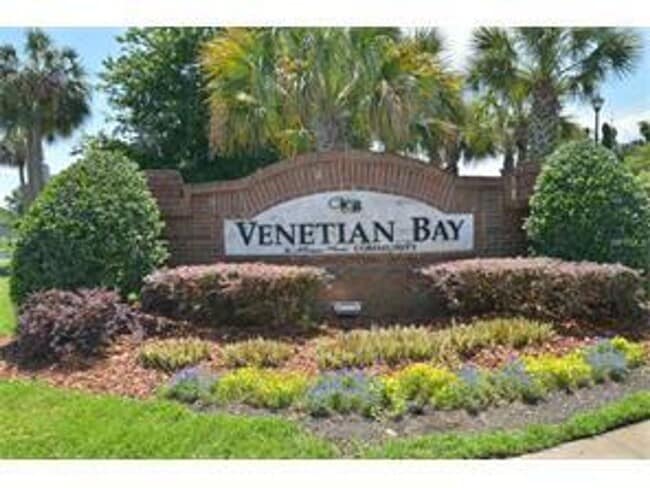 226 Venetian Bay Cir in Sanford, FL - Foto de edificio - Building Photo