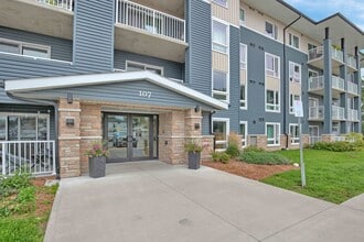 Ridgeway Suites in Belleville, ON - Building Photo - Building Photo