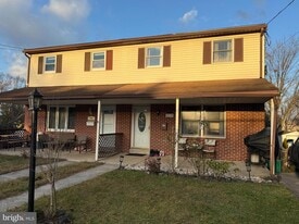 410 N 5th Ave in Royersford, PA - Building Photo