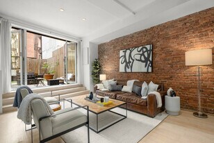 354 Bowery in New York, NY - Building Photo