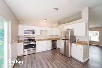 6835 Hornbuckle Blvd in North Port, FL - Building Photo - Building Photo