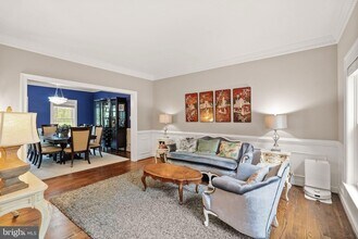 10303 Bear Creek Dr in Manassas, VA - Foto de edificio - Building Photo