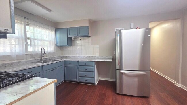 8255 Kilpatrick Ave in Skokie, IL - Building Photo - Building Photo