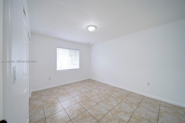 2243 NW 61st St in Miami, FL - Building Photo - Building Photo