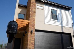 26 Bicentennial Blvd in McAllen, TX - Building Photo