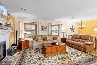 1573 Garrisonville Rd in Stafford, VA - Building Photo - Building Photo